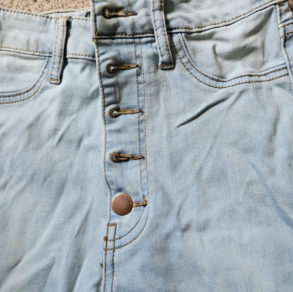 Fashion Nova Jeans - Picture 7 of 9